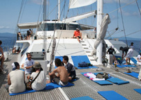 ヨットの上でくつろぎ時間