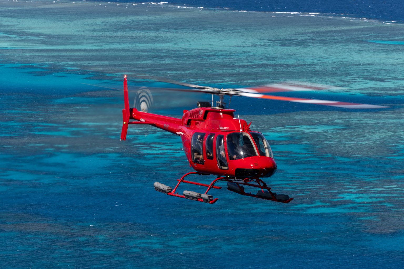 世界遺産グリーン島発着【ヘリコプター遊覧飛行】