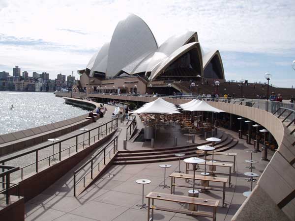 日本語ドライバーガイド専用車　市内観光【シドニー市内ホテル発着4時間チャーター】1～4名（必要台数でご予約下さい）