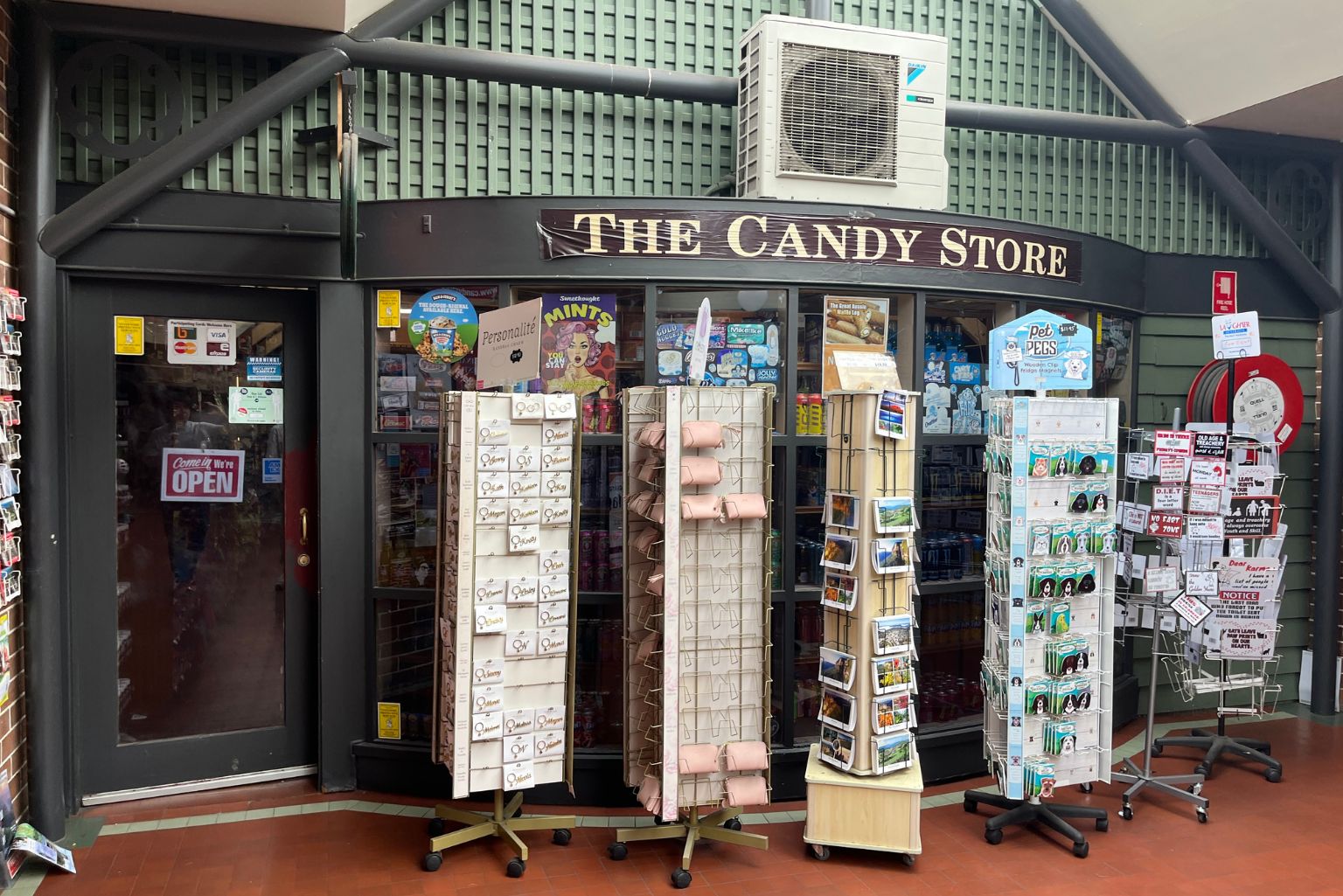 Leura