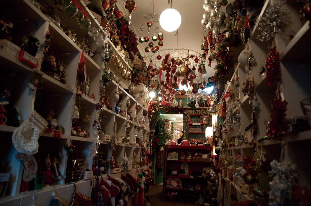 一年中クリスマスグッズを販売している名物店