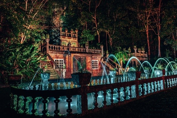 ライトアップパロネラツアー（日本語ガイド／夕食付き）