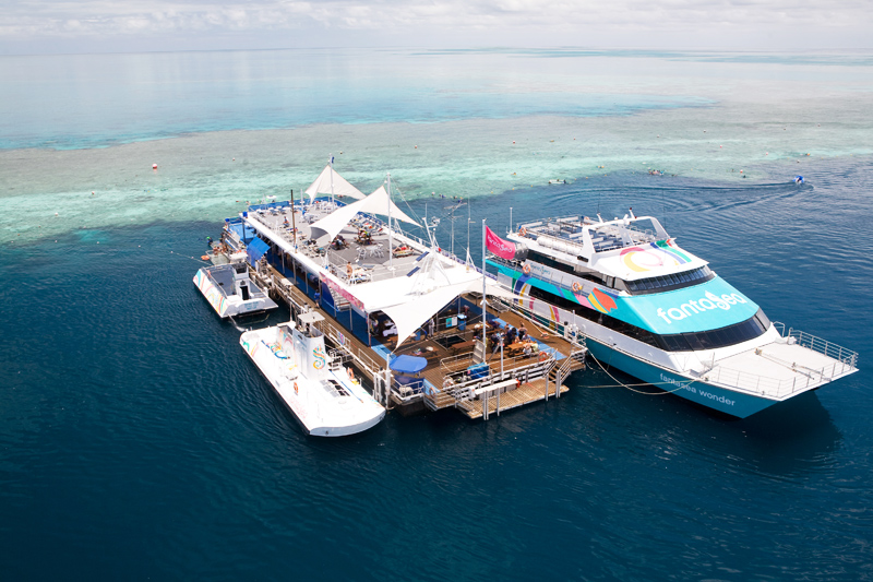 リーフワールド　ポンツーン（浮島）