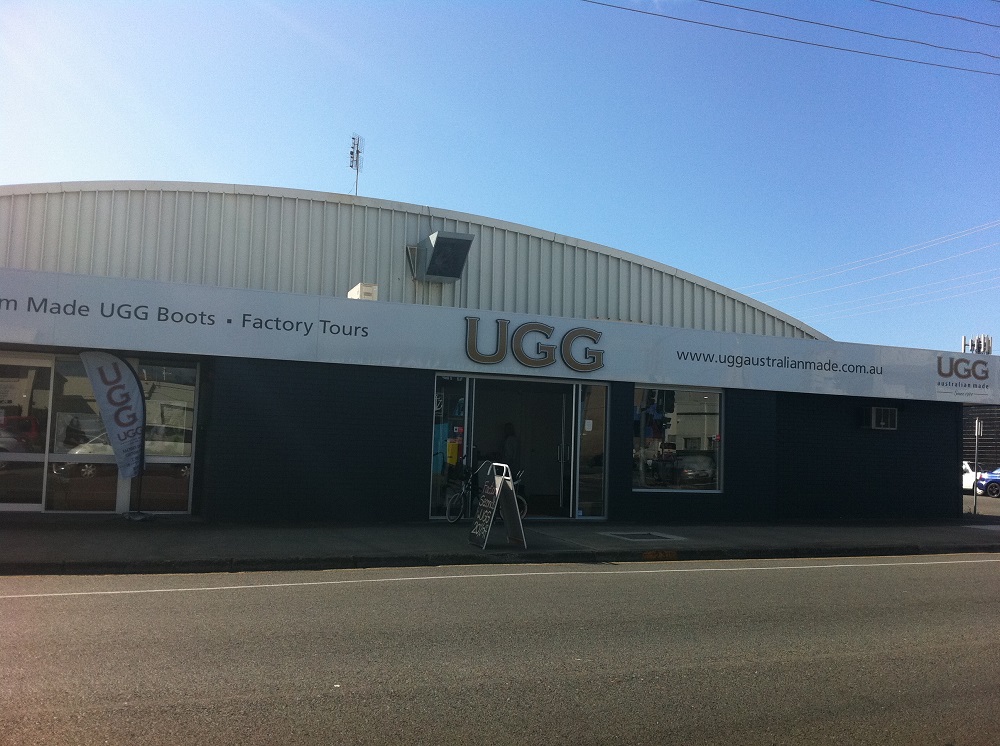 UGGブーツ工場&ショップ