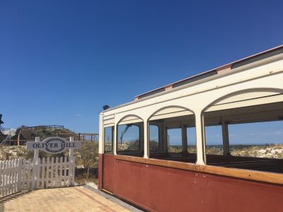 オリバーの丘駅到着