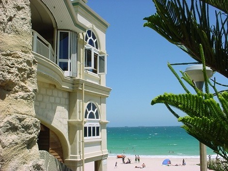 例)コテスロービーチ